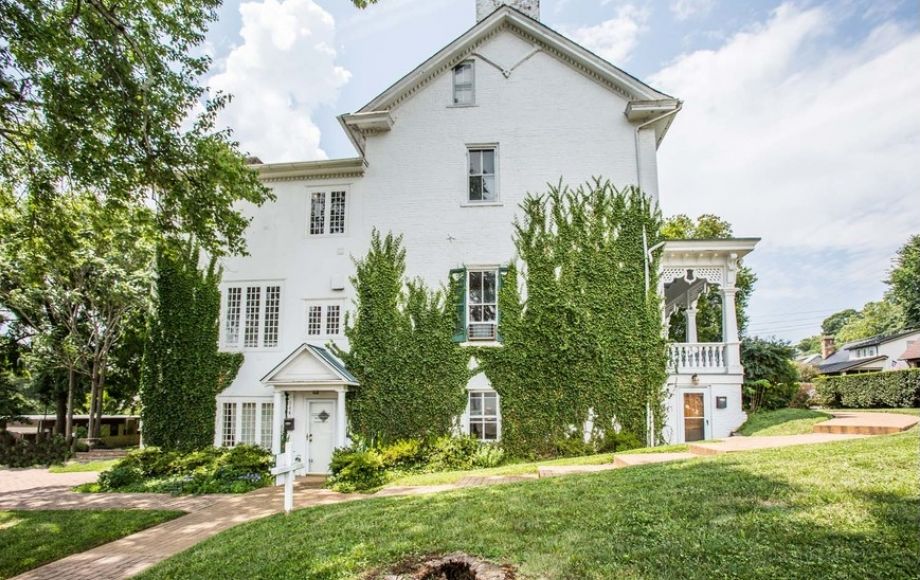 Image for 4,000 +/- sf. Commercially Zoned Home/Office Building in the Historic District of Warrenton, VA