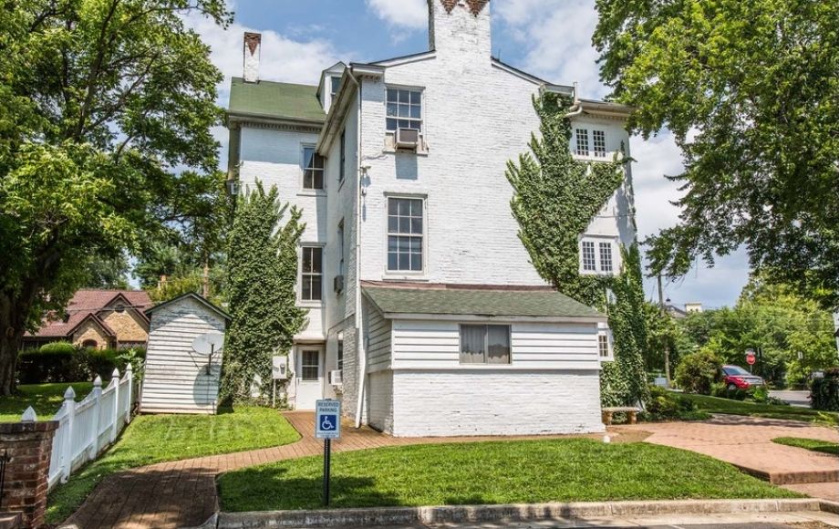 Image for 4,000 +/- sf. Commercially Zoned Home/Office Building in the Historic District of Warrenton, VA