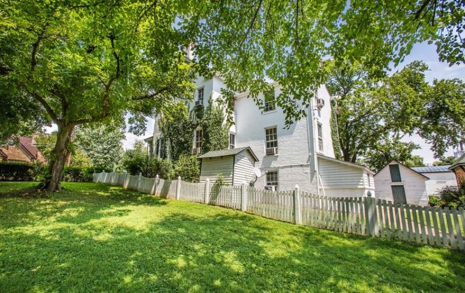 Image for 4,000 +/- sf. Commercially Zoned Home/Office Building in the Historic District of Warrenton, VA