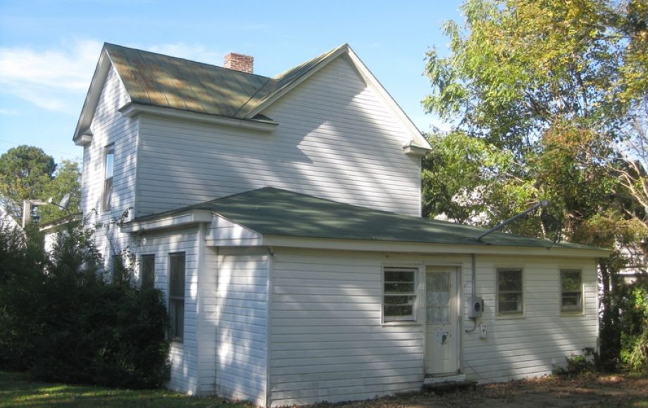 Image for 2,000 +/- sf. 4 BR/2 BA Investment Property—Sells to the Highest Bidder!! ONLINE ONLY BIDDING!!