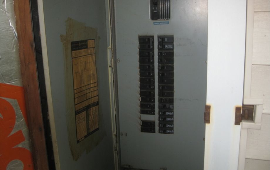 Image for Very Clean 2 BR/1 BA Home—Sells to the Highest Bidder!! ONLINE BIDDING ONLY!!