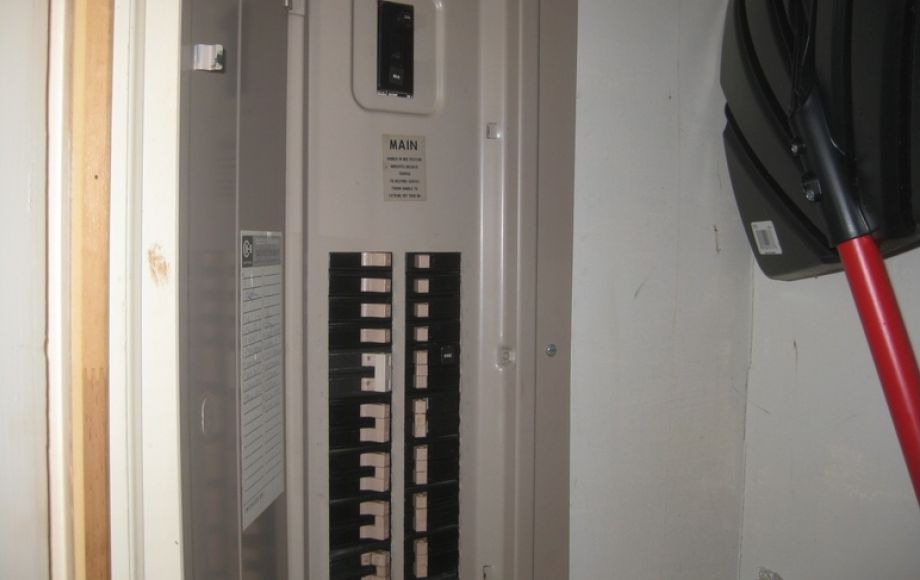 Image for Solid 3 BR/1 BA Home w/Outbuildings on Double Lot only 1/2 Mile from Main St. in Louisa, VA