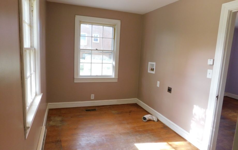 Image for Solid 3 BR/1 BA Home w/Outbuildings on Double Lot only 1/2 Mile from Main St. in Louisa, VA