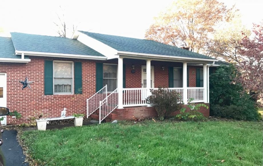 Image for Solid 3 BR/3 BA Brick Ranch Style Home w/Basement—Sells to the Highest Bidder!!