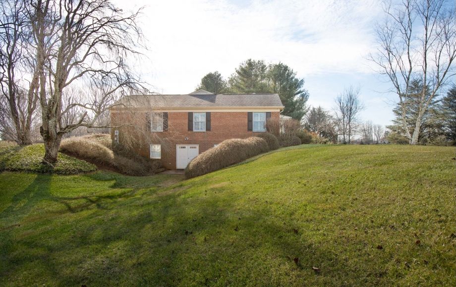 Image for Well Maintained 4 BR/3 BA Home on 3.7 +/- Acres PLUS an Adjacent 3.6 +/- Acre Lot—Culpeper County