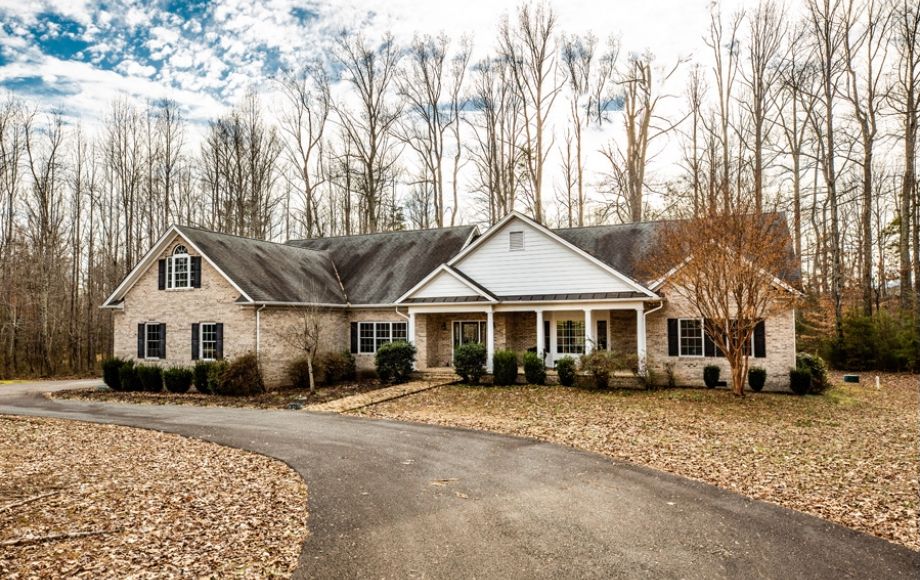 Image for Immaculate 4 BR/3.5 BA Brick Home on 7.4 +/- Acres Just Outside Charlottesville, VA (Albemarle Co.)