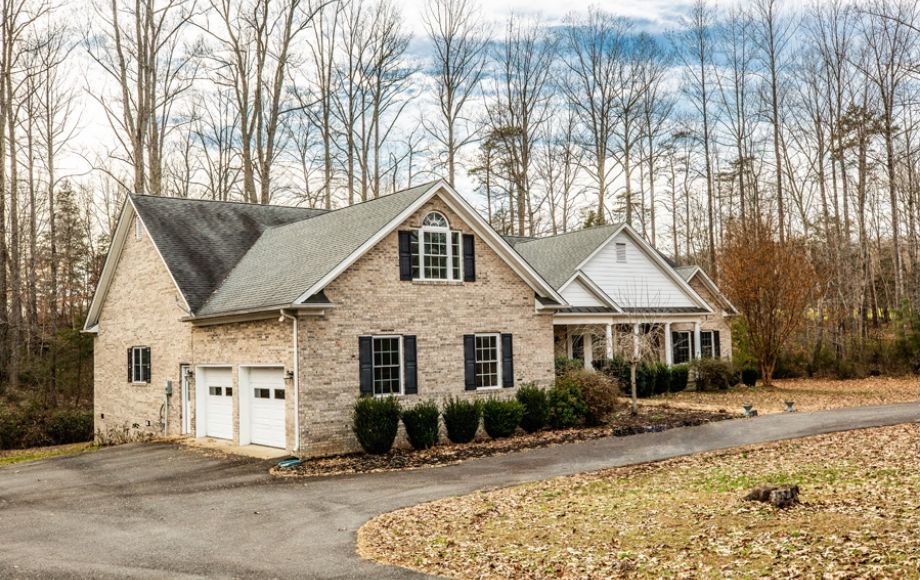 Image for Immaculate 4 BR/3.5 BA Brick Home on 7.4 +/- Acres Just Outside Charlottesville, VA (Albemarle Co.)