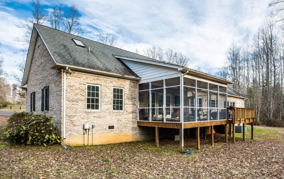 Image for Immaculate 4 BR/3.5 BA Brick Home on 7.4 +/- Acres Just Outside Charlottesville, VA (Albemarle Co.)