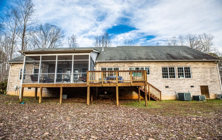 Image for Immaculate 4 BR/3.5 BA Brick Home on 7.4 +/- Acres Just Outside Charlottesville, VA (Albemarle Co.)