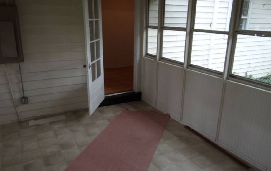 Image for FRESHLY RENOVATED 3 BR/2 BA HOME on MAIN STREET BOWLING GREEN, VA