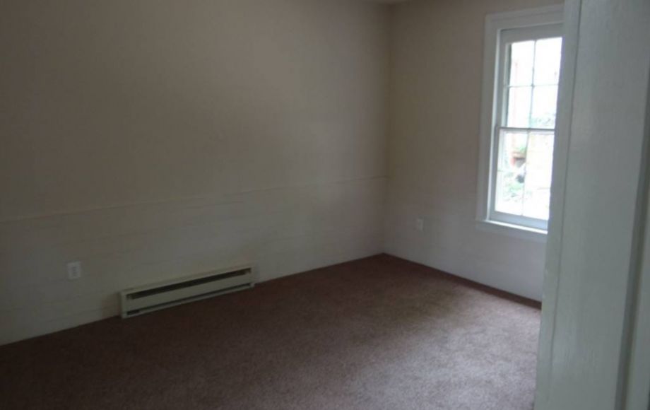 Image for FRESHLY RENOVATED 3 BR/2 BA HOME on MAIN STREET BOWLING GREEN, VA