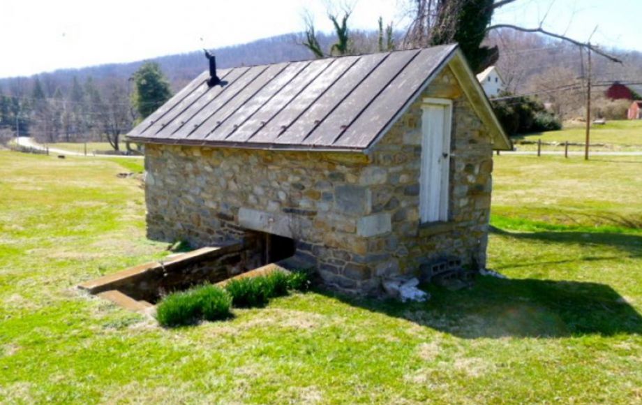 Image for 5 BR/2.5 BA HOME on 2.75 ACRES in LOUDOUN COUNTY, VA