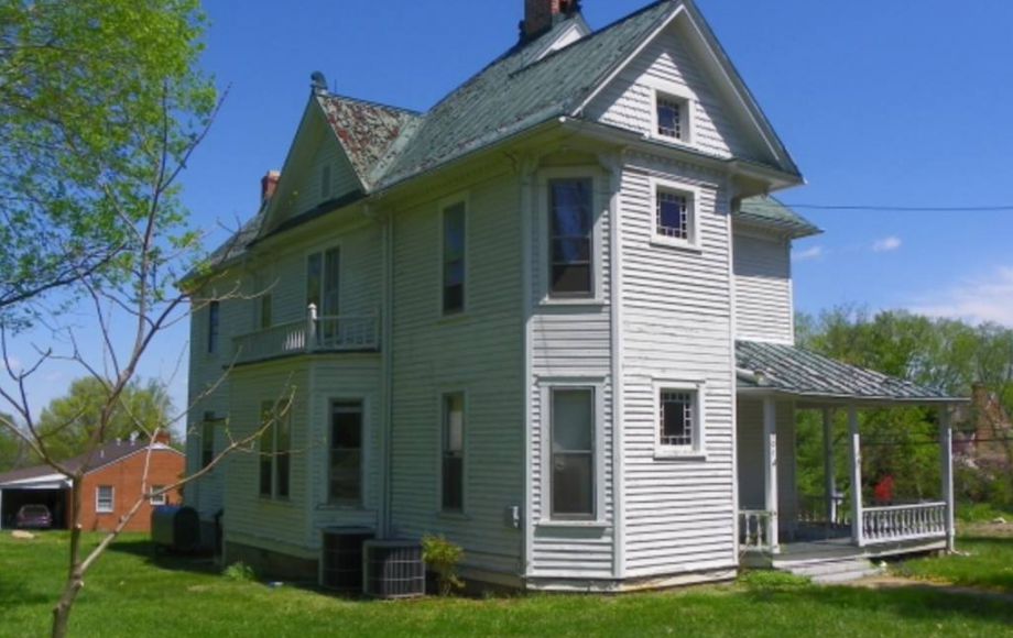 Image for ABSOLUTE AUCTION-6 BR/2.5 BA HISTORIC HOME in DOWNTOWN LOUISA, VA