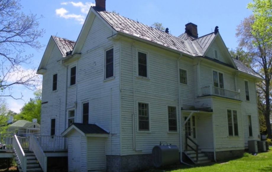 Image for ABSOLUTE AUCTION-6 BR/2.5 BA HISTORIC HOME in DOWNTOWN LOUISA, VA