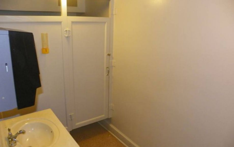 Image for ABSOLUTE AUCTION—COMMERCIAL BLDG SOLD! $105,000