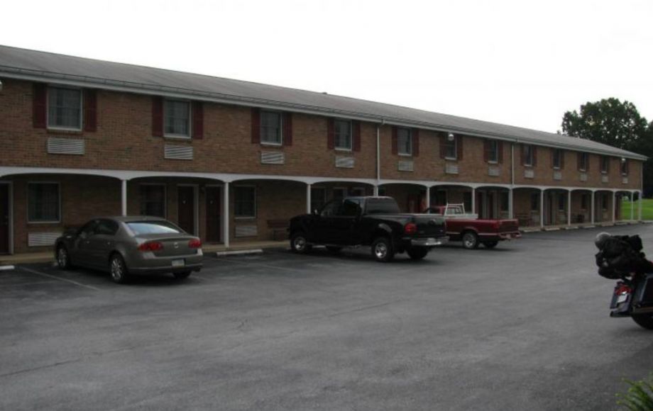 Image for 26 UNIT MOTEL on 1.3 ACRES