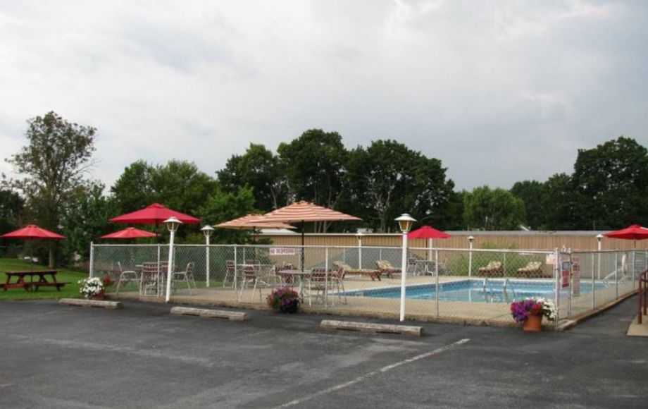 Image for 26 UNIT MOTEL on 1.3 ACRES