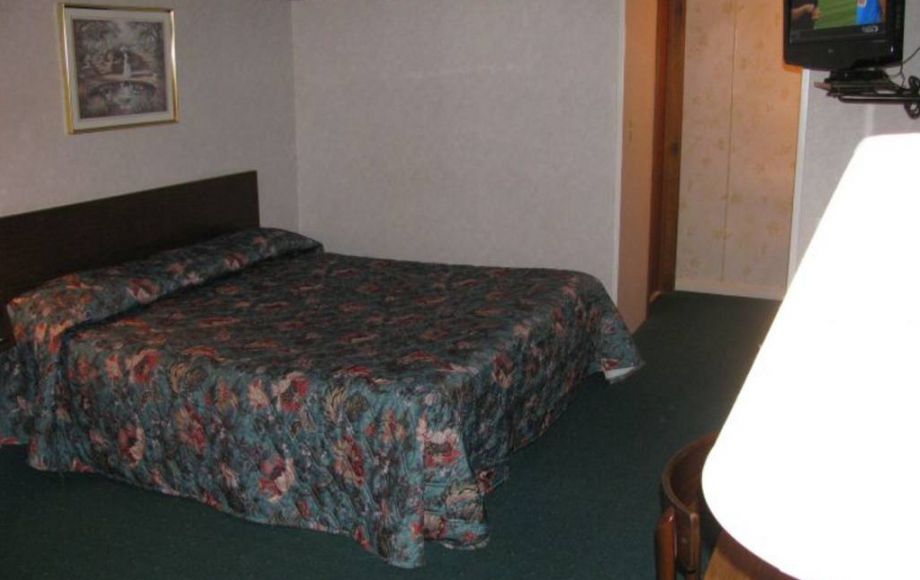 Image for 26 UNIT MOTEL on 1.3 ACRES