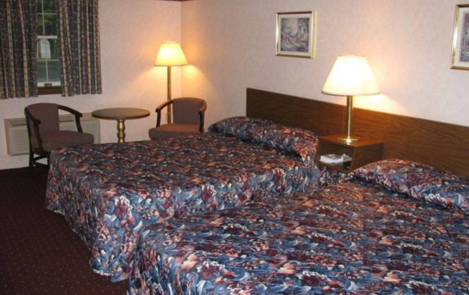 Image for 26 UNIT MOTEL on 1.3 ACRES