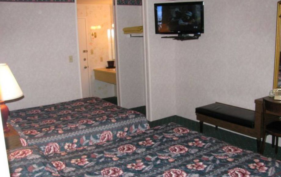 Image for 26 UNIT MOTEL on 1.3 ACRES