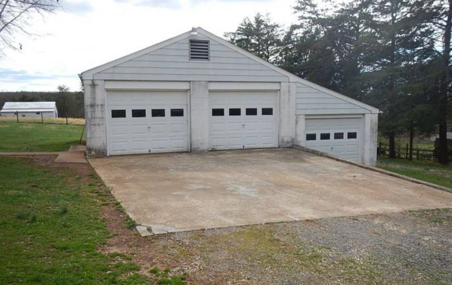 Image for 3 BR/2.5 BA HOME on 10 +/- ACRES w/BARN & POND