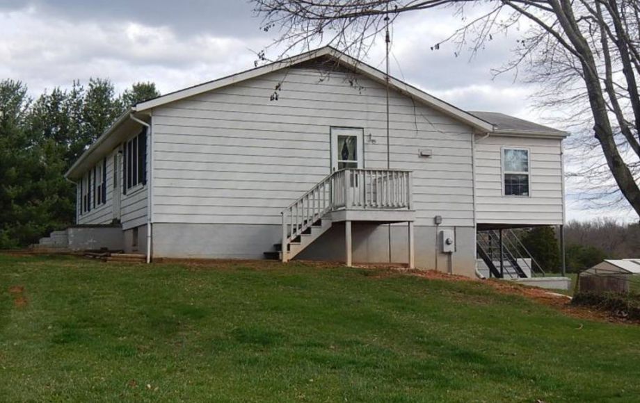 Image for 3 BR/2.5 BA HOME on 10 +/- ACRES w/BARN & POND