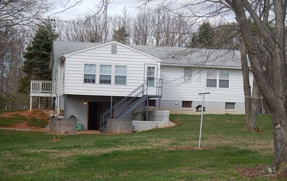 Image for 3 BR/2.5 BA HOME on 10 +/- ACRES w/BARN & POND