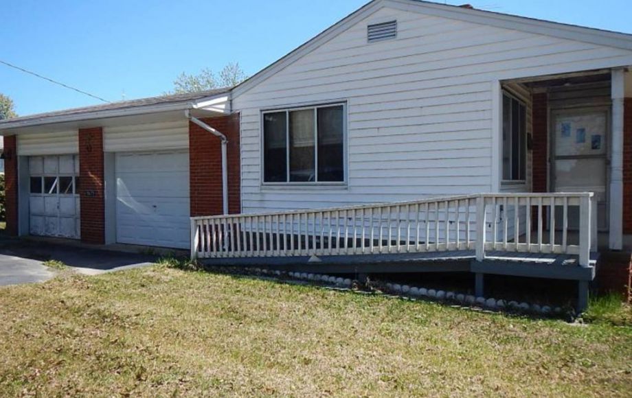 Image for BRICK 3 BR/2 BA HOME on 2.9 ACRES