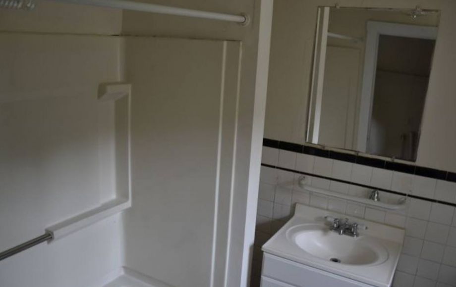 Image for 2 BR HOME ZONED B-3 (OFFICE)