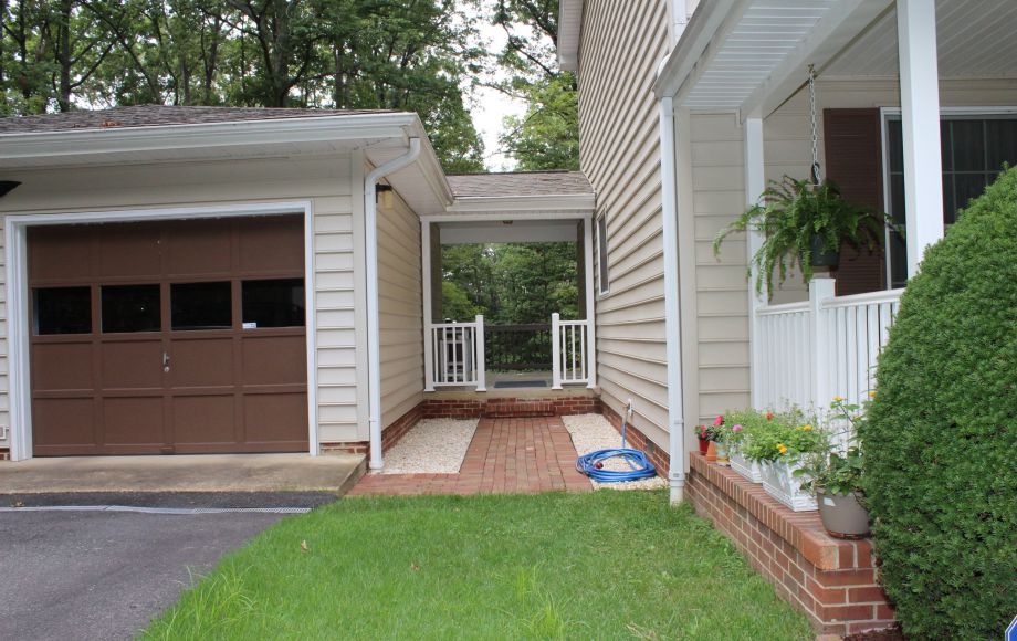 Image for 3 BR/2.5 BA HOME on 2.6 +/- ACRES SOLD to the HIGHEST BIDDER!!