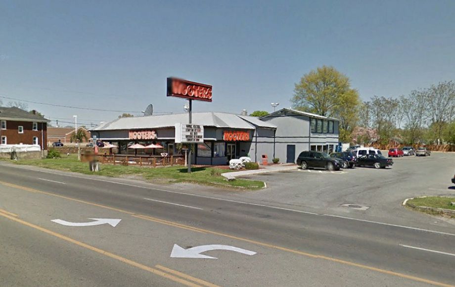 Image for 6,000+ SF FORMER RESTAURANT ON 1+ ACRE LOT in ROANOKE, VA—ONLINE ONLY BIDDING!!