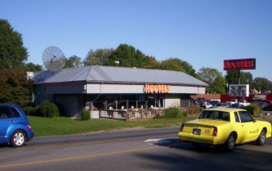 Image for 6,000+ SF FORMER RESTAURANT ON 1+ ACRE LOT in ROANOKE, VA—ONLINE ONLY BIDDING!!