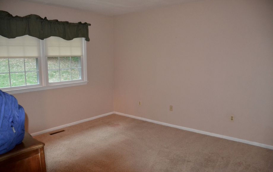 Image for SOLID & CLEAN 4 BR/3 BA HOME on 1 +/- ACRE IN NORTH STAFFORD