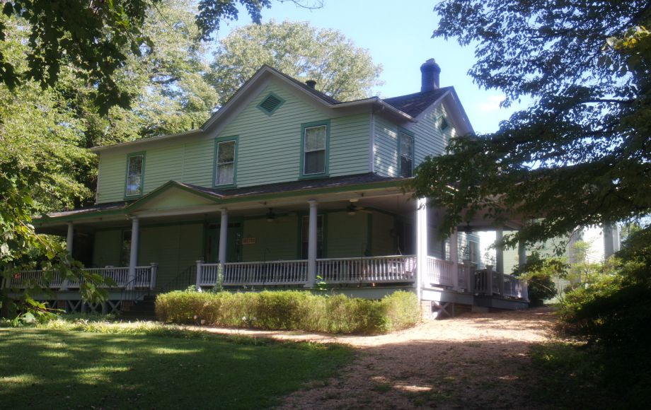 Image for FORMER BED & BREAKFAST/HISTORIC HOME on 4.4 +/- ACRES