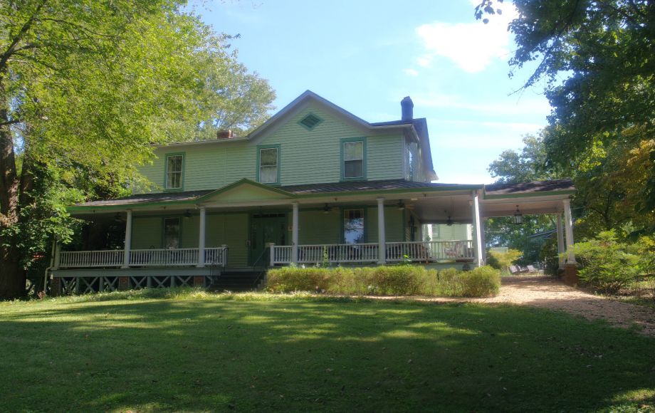 Image for FORMER BED & BREAKFAST/HISTORIC HOME on 4.4 +/- ACRES