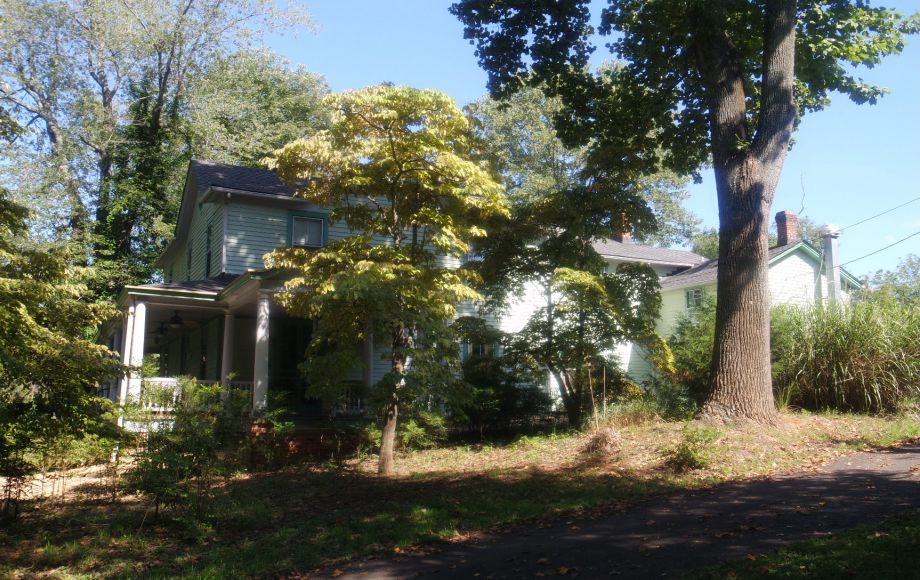 Image for FORMER BED & BREAKFAST/HISTORIC HOME on 4.4 +/- ACRES