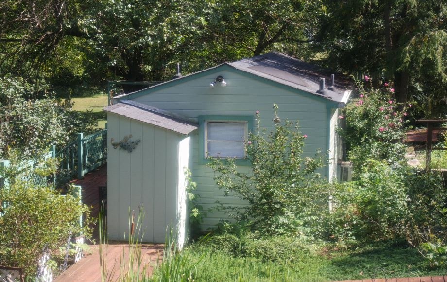 Image for FORMER BED & BREAKFAST/HISTORIC HOME on 4.4 +/- ACRES