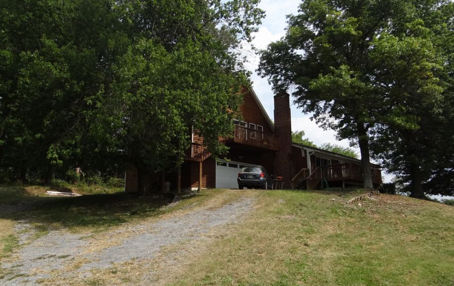Image for 2 BR/1 BA HOME w/POND & GARAGE APARTMENT ON 14+ ACRES in LOUDOUN COUNTY, VA