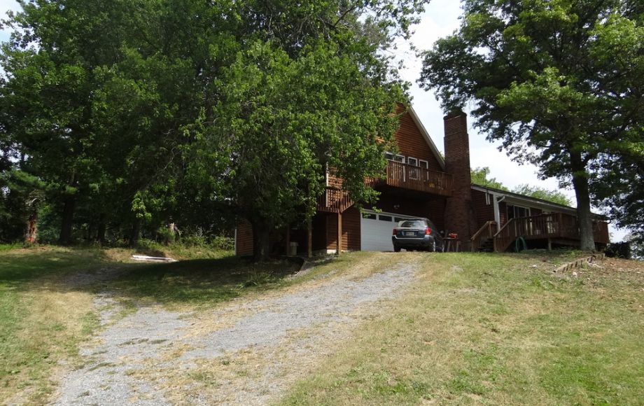 Image for 2 BR/1 BA HOME w/POND & GARAGE APARTMENT ON 14+ ACRES in LOUDOUN COUNTY, VA