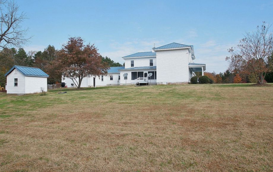 Image for HICKORY KNOLLS FARM: 200 +/- ACRES w/5 BR RESTORED VICTORIAN FARM HOUSE