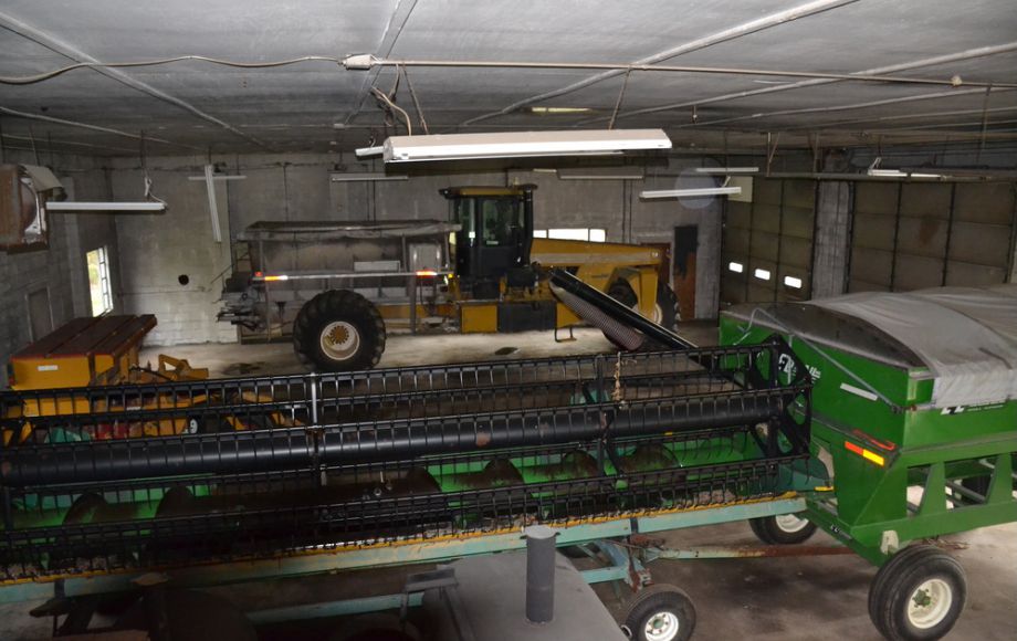 Image for INDUSTRIAL REAL ESTATE: 1.5 ACRES w/4 BAY GARAGE