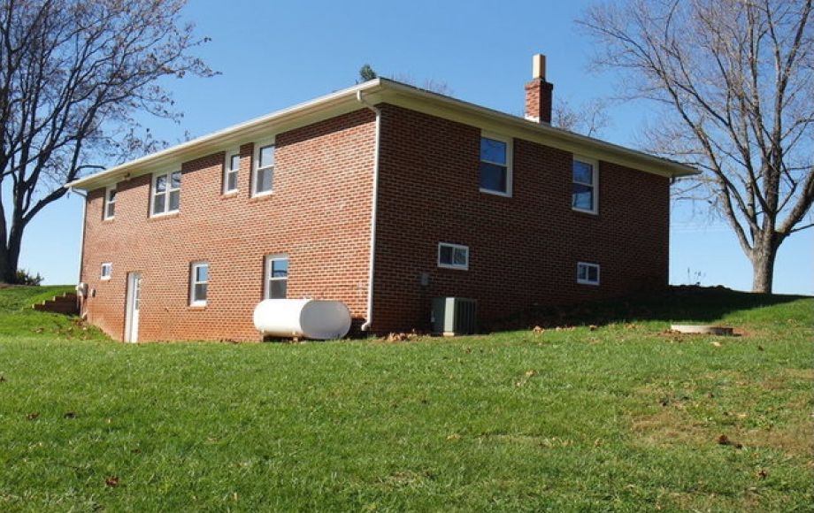 Image for 3 BR/1.5 BA Home & 24′ X 32′ Workshop ON 2.8 +/- Acres