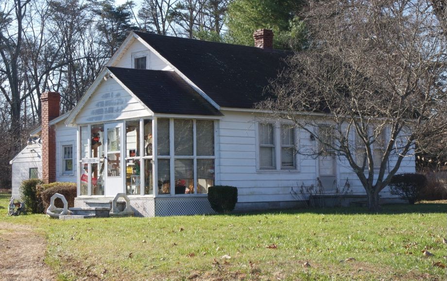 Image for 2 BR/1BA INVESTMENT PROPERTY on 1.8+/- ACRES WILL BE SOLD to the HIGHEST BIDDER!!