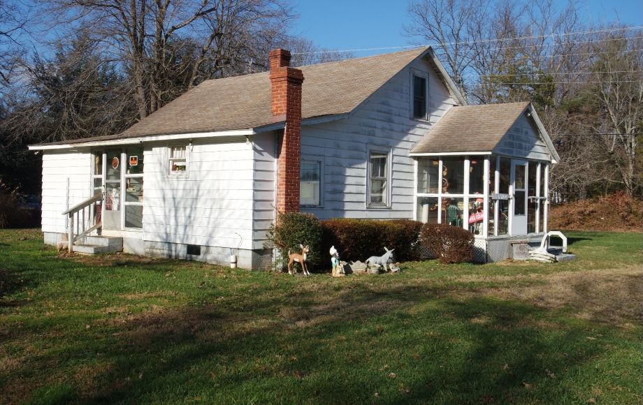 Image for 2 BR/1BA INVESTMENT PROPERTY on 1.8+/- ACRES WILL BE SOLD to the HIGHEST BIDDER!!