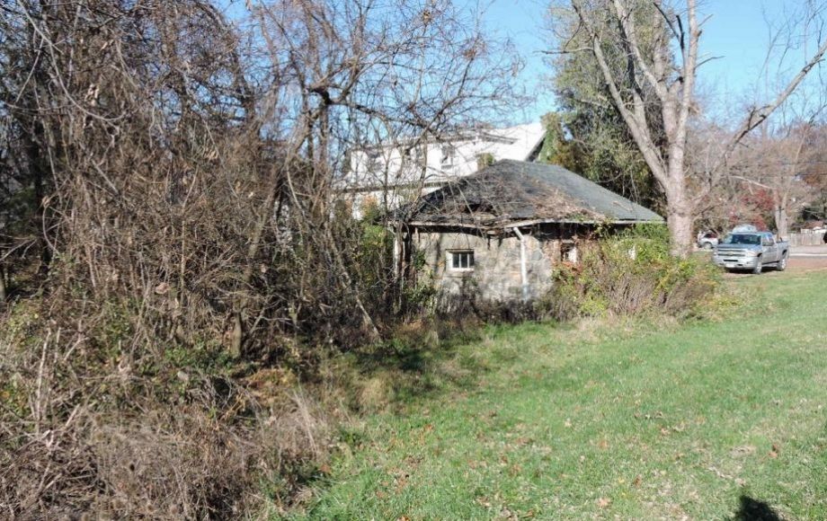 Image for 3 BR/ 2 BA HOME on .5 +/- ACRES in LEESBURG, VA