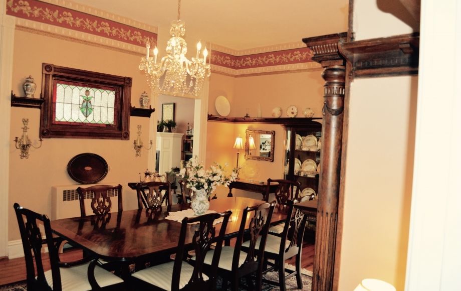 Image for IMMACULATE 5 BR/3.5 BA VICTORIAN HOME