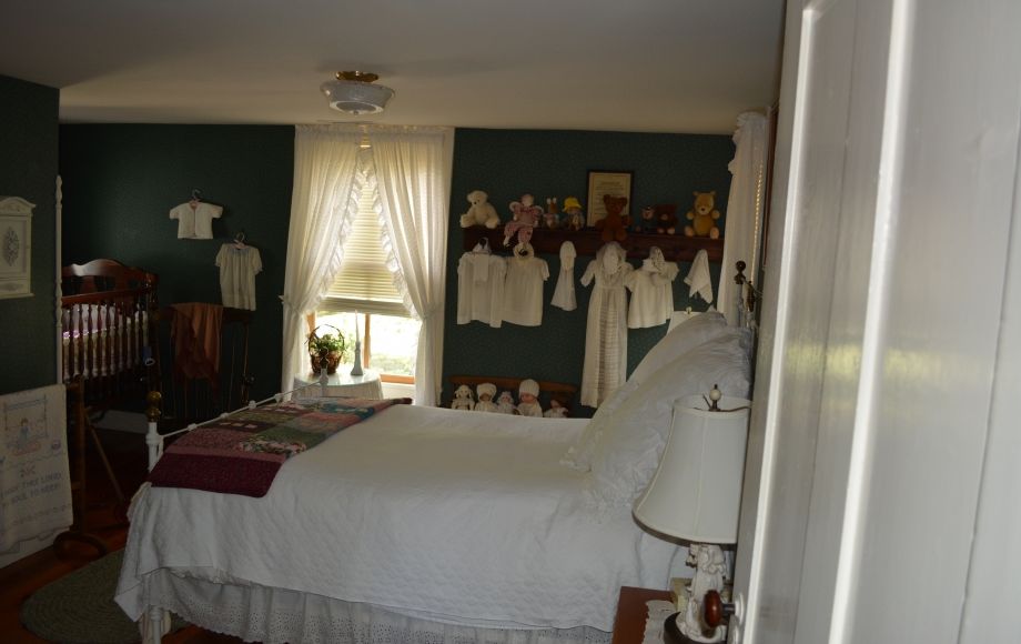 Image for IMMACULATE 5 BR/3.5 BA VICTORIAN HOME