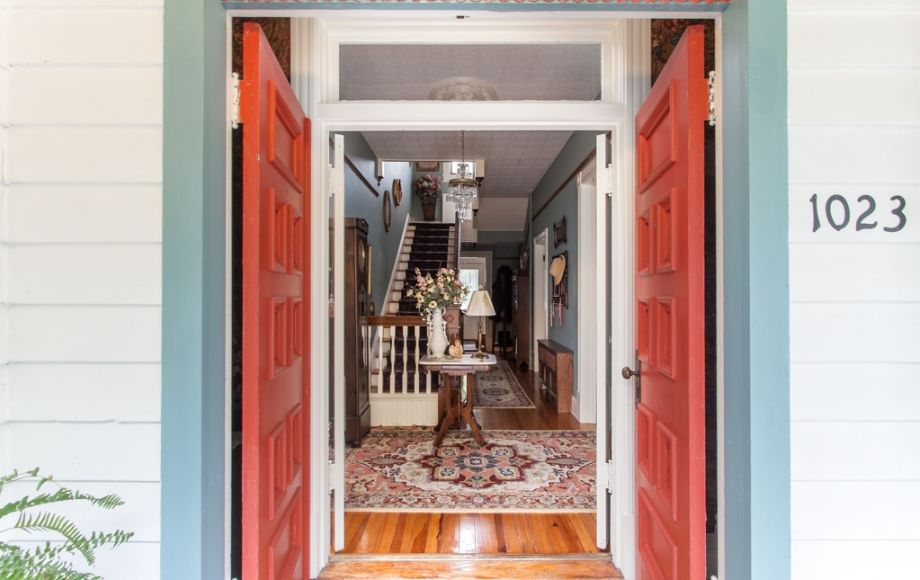 Image for IMMACULATE 5 BR/3.5 BA VICTORIAN HOME