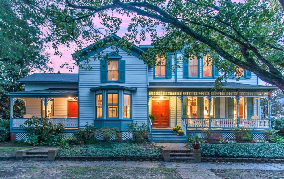 Image for IMMACULATE 5 BR/3.5 BA VICTORIAN HOME