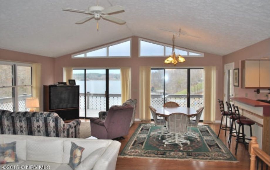 Image for FULLY FURNISHED 5 BR/2BA WATER FRONT HOME on CLAYTOR LAKE w/DOUBLE BOAT GARAGE & BOAT DOCK w/LIFT
